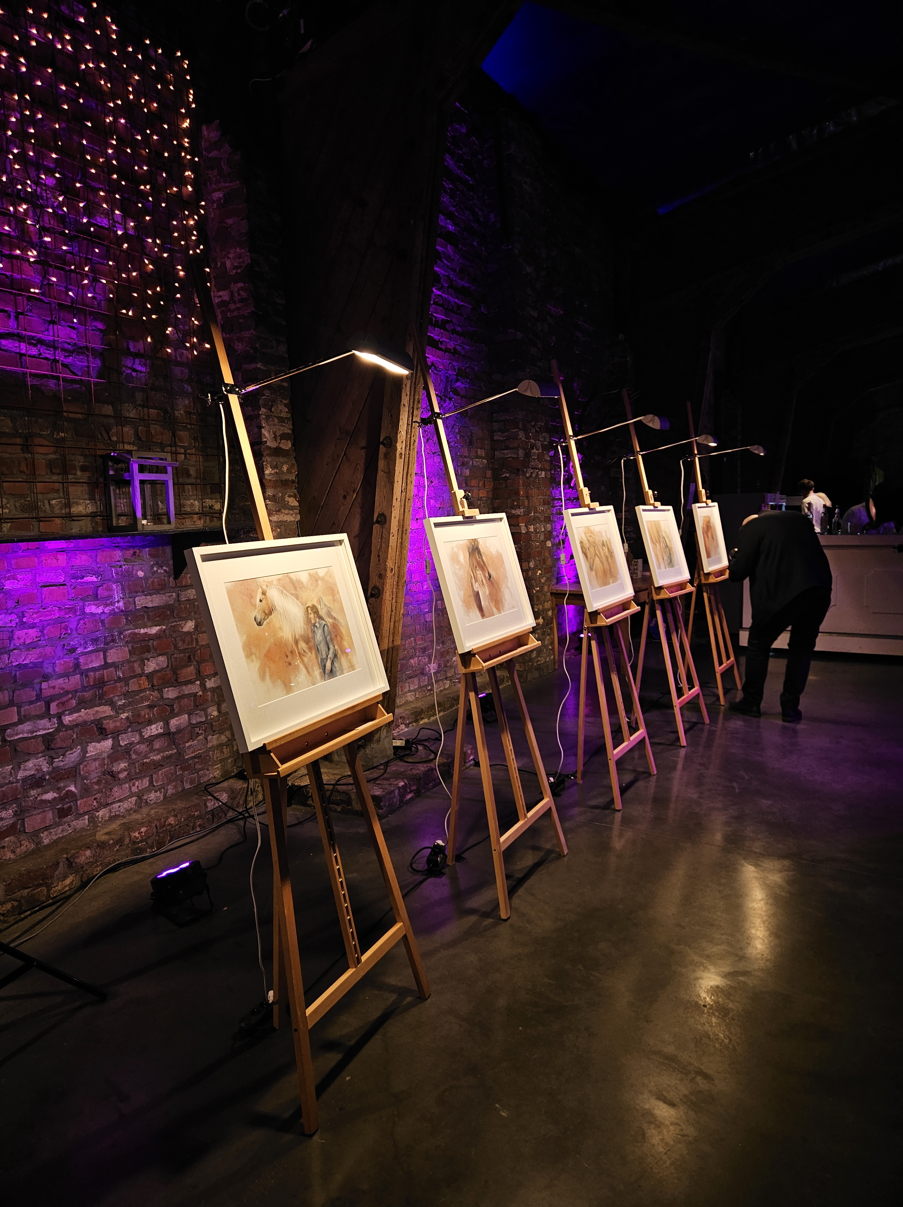 Pferde Kunst in Aquarell und Pastell der Künstlerin Michaela Stocker EQUINE ART ausgestellt bei der Equestrian Creator Night 2026 in Ratingen